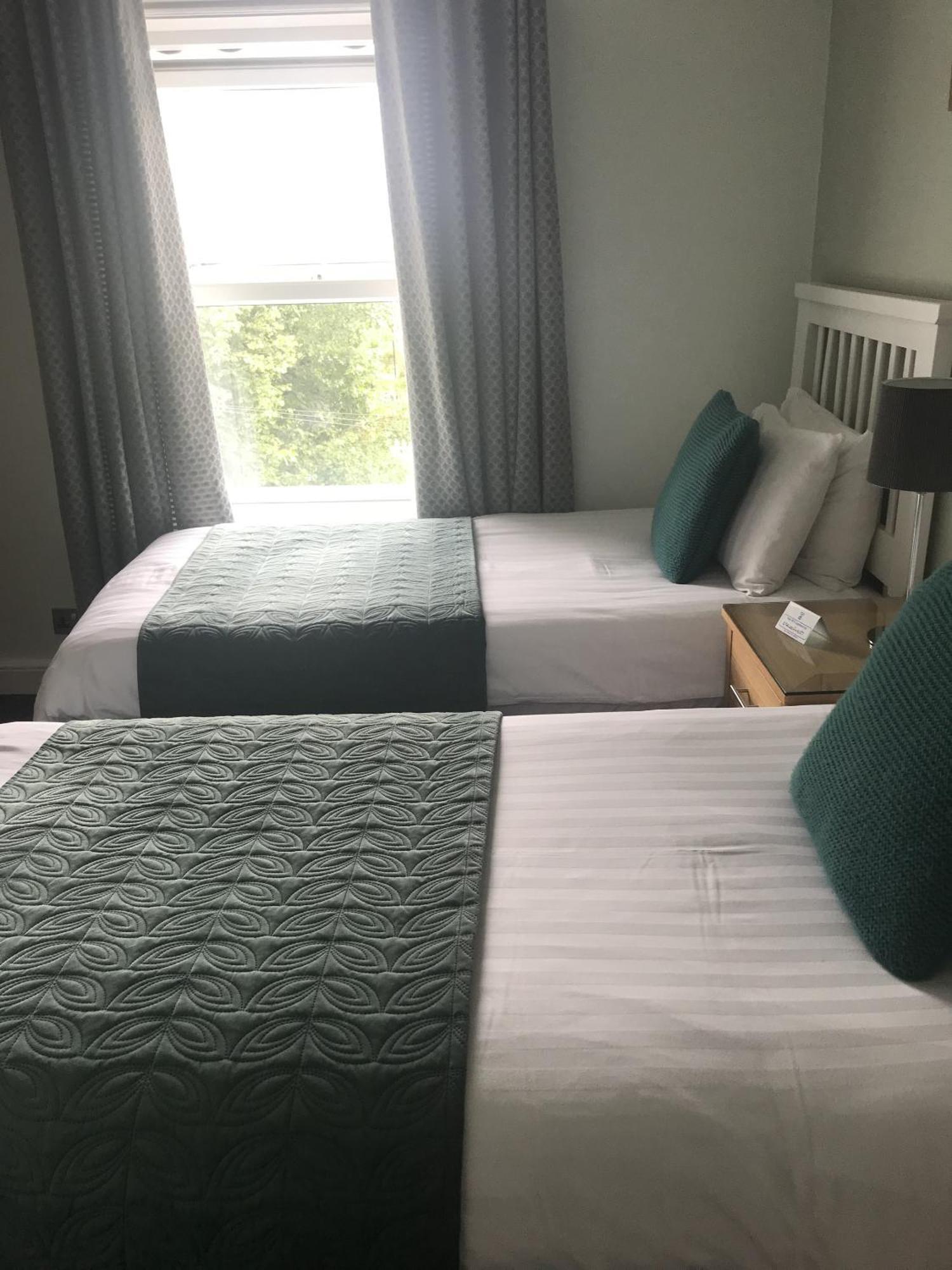 Twin Room with Private Bathroom